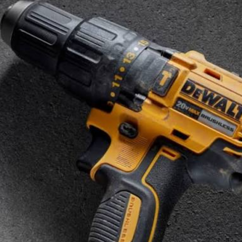 Parafusadeira / Furadeira Impacto 13 mm / 1750 RPM c/ Brushless (1 Bateria 20V Max / Carregador bivolt / Bolsa) (DCD7781D1BR)  - DeWalt